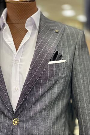 Slimfit Kesim Erkek Pileli Kemer Pantolon Cizgili Takim Elbise-GRİ