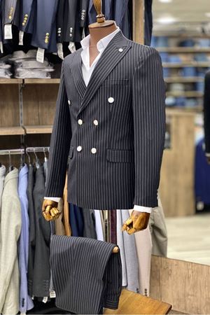 Slimfit Kesim Erkek Kruvaze Cizgili Takım Elbise-SİYAH